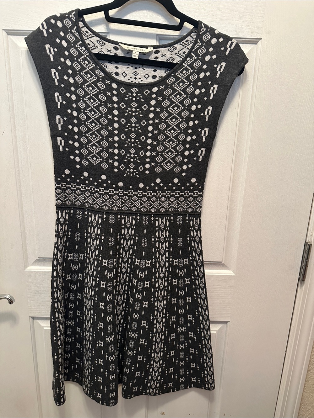 41 Hawthorn Gray and White Geometric Knit Midi Sweater Dress size MP